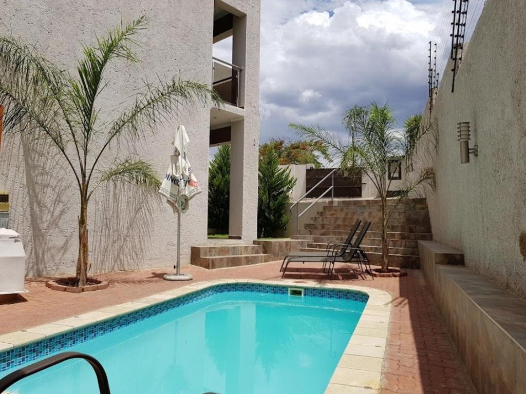 Discovery Guest House Windhoek Exterior photo